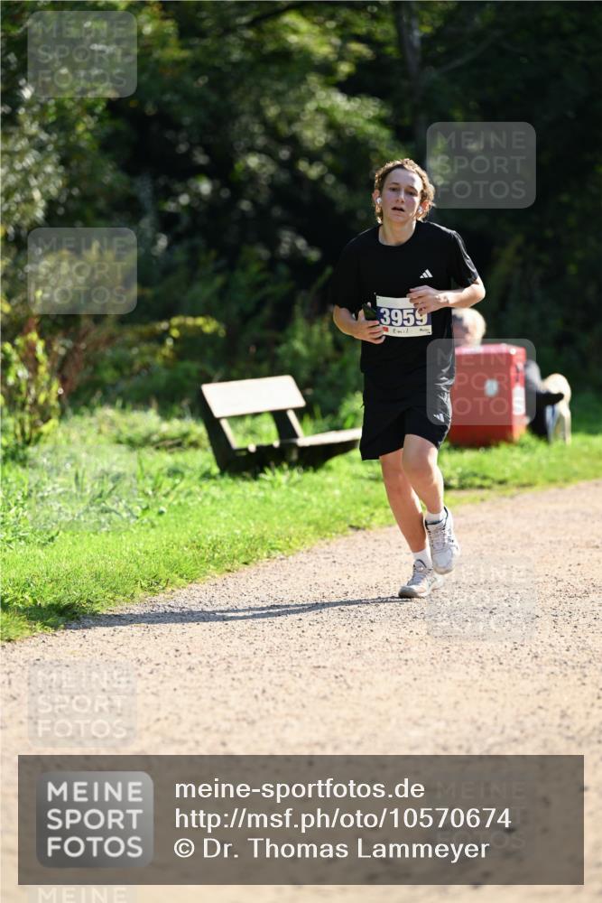 27.09.2026 - 35. Volkslauf durch das schöne Alstertal Dr. Thomas Lammeyer http://msf.ph/oto/10570674 27.09.2026 11:15:04 Laufen 3959 meine-sportfotos.de
