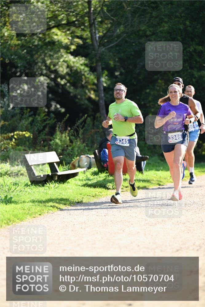 27.09.2026 - 35. Volkslauf durch das schöne Alstertal Dr. Thomas Lammeyer http://msf.ph/oto/10570704 27.09.2026 11:15:17 Laufen 3345, 3346 meine-sportfotos.de