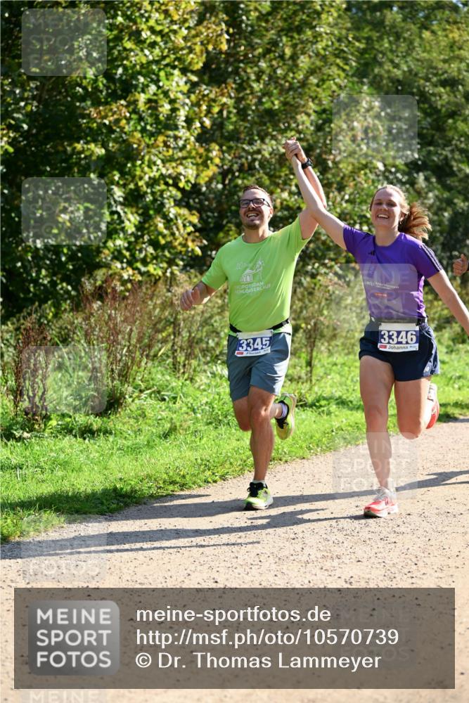 27.09.2026 - 35. Volkslauf durch das schöne Alstertal Dr. Thomas Lammeyer http://msf.ph/oto/10570739 27.09.2026 11:15:21 Laufen 20, 3345, 3346 meine-sportfotos.de