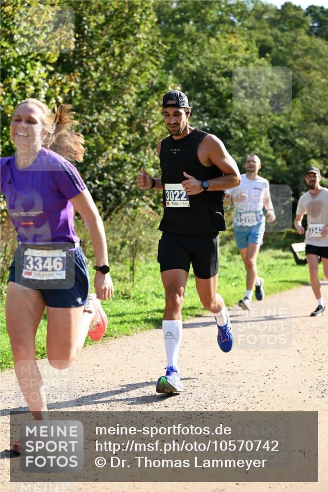 27.09.2026 - 35. Volkslauf durch das schöne Alstertal Dr. Thomas Lammeyer http://msf.ph/oto/10570742 27.09.2026 11:15:22 Laufen 3346, 3022, 03150 meine-sportfotos.de