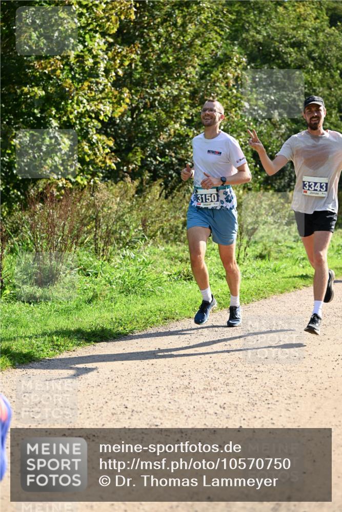 27.09.2026 - 35. Volkslauf durch das schöne Alstertal Dr. Thomas Lammeyer http://msf.ph/oto/10570750 27.09.2026 11:15:23 Laufen 3150, 3343 meine-sportfotos.de