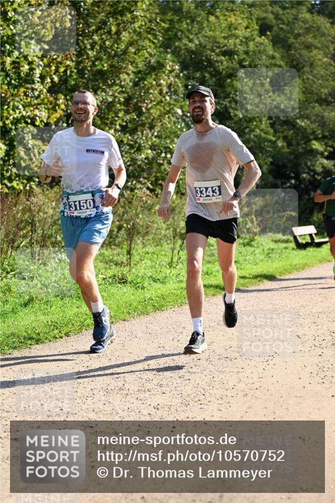 27.09.2026 - 35. Volkslauf durch das schöne Alstertal Dr. Thomas Lammeyer http://msf.ph/oto/10570752 27.09.2026 11:15:23 Laufen 3150, 3343 meine-sportfotos.de