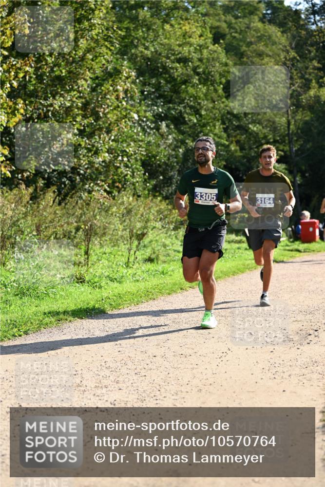 27.09.2026 - 35. Volkslauf durch das schöne Alstertal Dr. Thomas Lammeyer http://msf.ph/oto/10570764 27.09.2026 11:15:25 Laufen 3305, 3164 meine-sportfotos.de