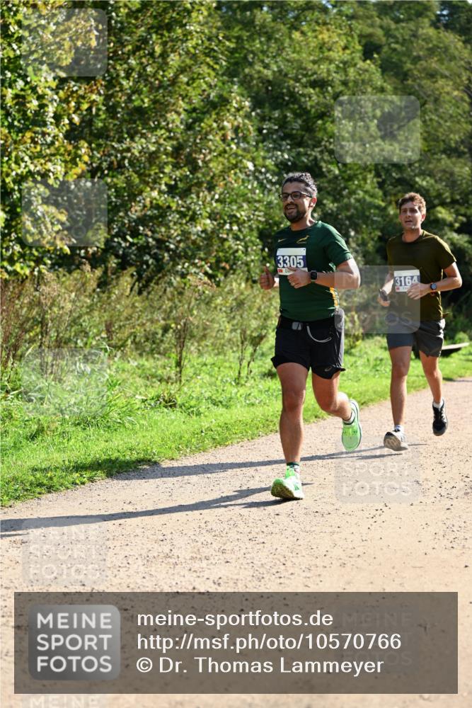 27.09.2026 - 35. Volkslauf durch das schöne Alstertal Dr. Thomas Lammeyer http://msf.ph/oto/10570766 27.09.2026 11:15:25 Laufen 3305, 3164 meine-sportfotos.de