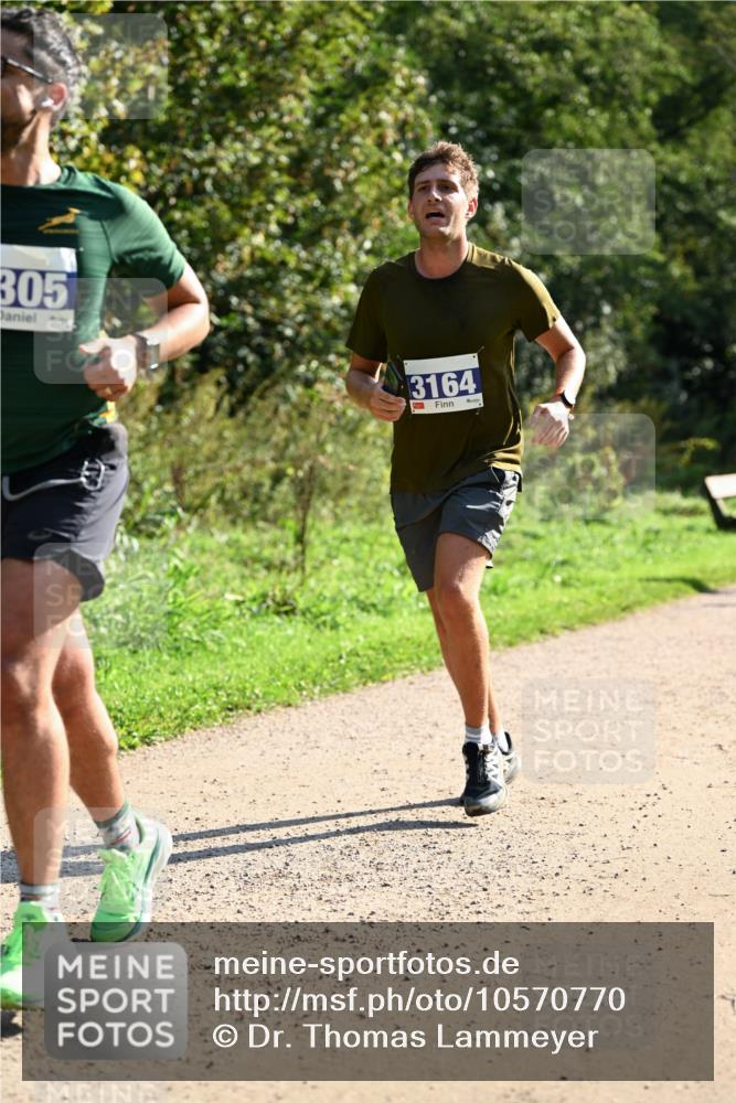 27.09.2026 - 35. Volkslauf durch das schöne Alstertal Dr. Thomas Lammeyer http://msf.ph/oto/10570770 27.09.2026 11:15:26 Laufen 305, 3164 meine-sportfotos.de
