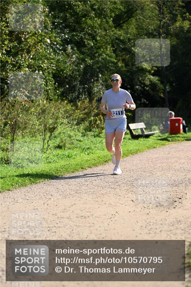 27.09.2026 - 35. Volkslauf durch das schöne Alstertal Dr. Thomas Lammeyer http://msf.ph/oto/10570795 27.09.2026 11:15:31 Laufen 3211 meine-sportfotos.de
