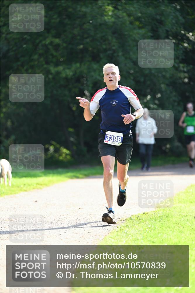 27.09.2026 - 35. Volkslauf durch das schöne Alstertal Dr. Thomas Lammeyer http://msf.ph/oto/10570839 27.09.2026 11:15:54 Laufen 3398 meine-sportfotos.de