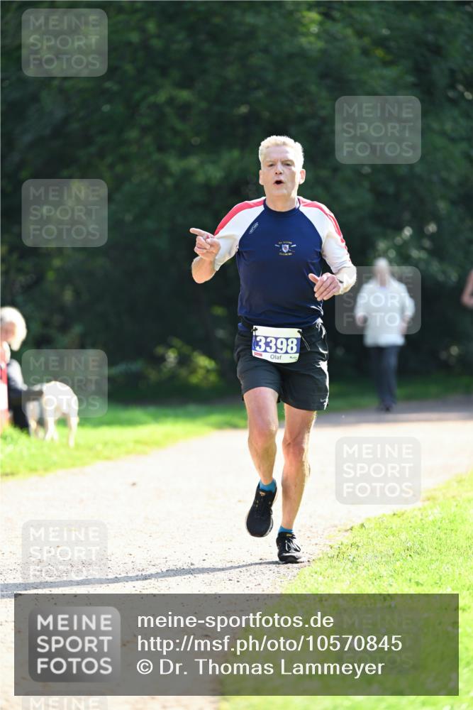 27.09.2026 - 35. Volkslauf durch das schöne Alstertal Dr. Thomas Lammeyer http://msf.ph/oto/10570845 27.09.2026 11:15:54 Laufen 3398 meine-sportfotos.de