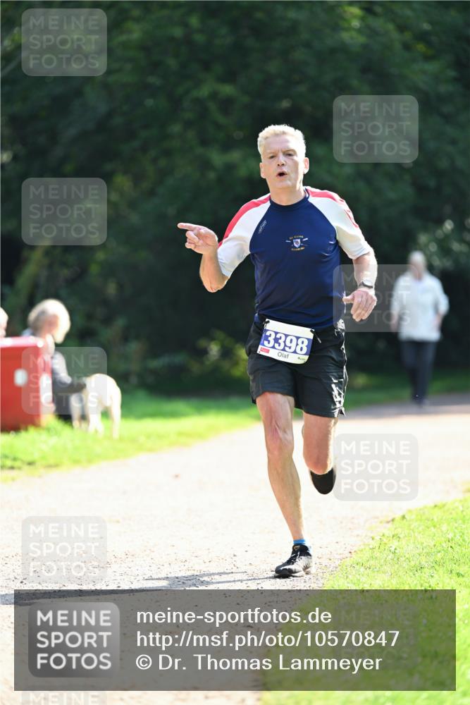 27.09.2026 - 35. Volkslauf durch das schöne Alstertal Dr. Thomas Lammeyer http://msf.ph/oto/10570847 27.09.2026 11:15:54 Laufen 3398 meine-sportfotos.de