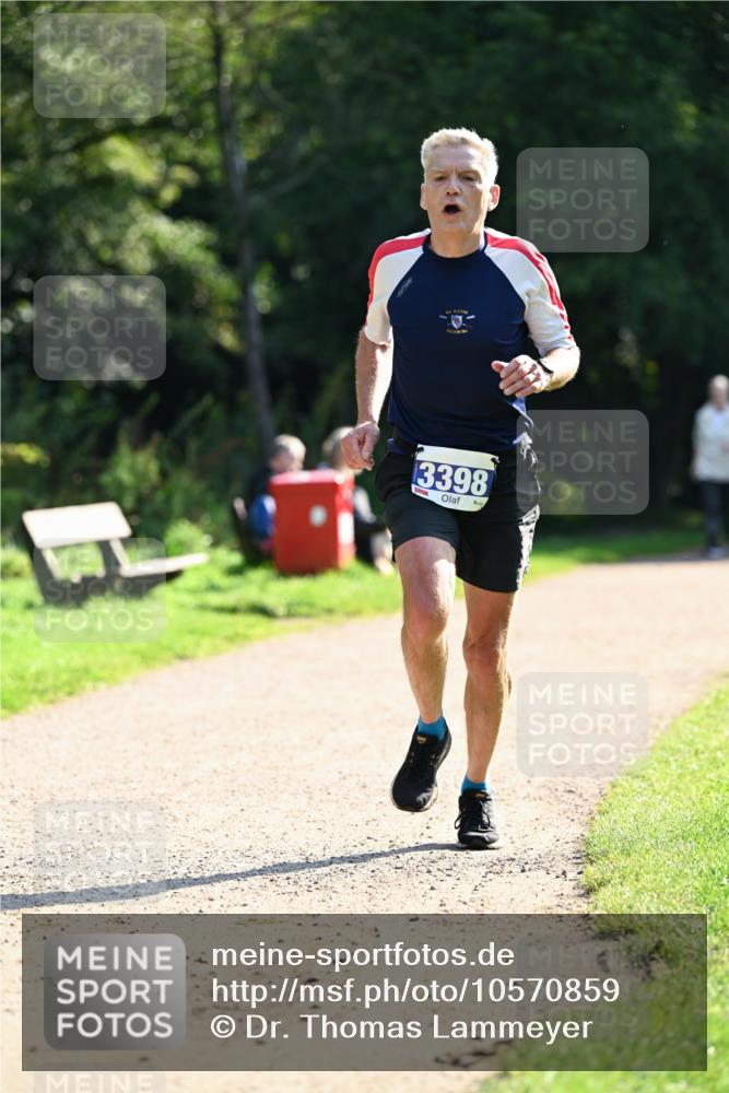 27.09.2026 - 35. Volkslauf durch das schöne Alstertal Dr. Thomas Lammeyer http://msf.ph/oto/10570859 27.09.2026 11:15:56 Laufen 3398 meine-sportfotos.de
