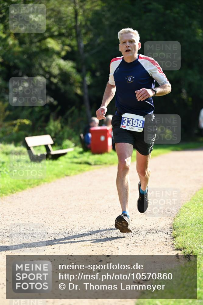 27.09.2026 - 35. Volkslauf durch das schöne Alstertal Dr. Thomas Lammeyer http://msf.ph/oto/10570860 27.09.2026 11:15:56 Laufen 3398 meine-sportfotos.de