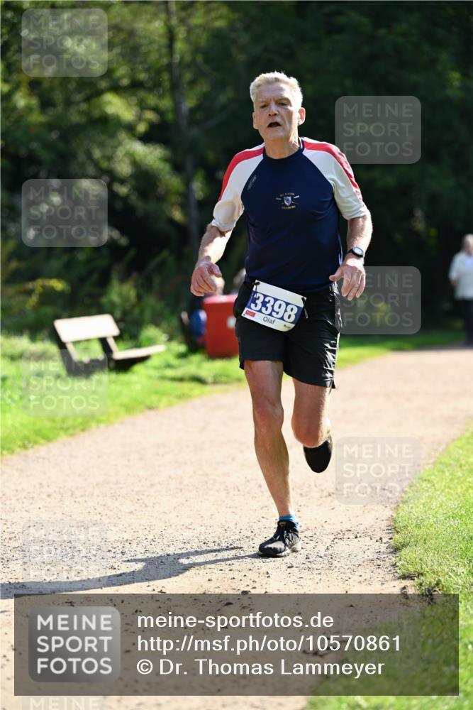27.09.2026 - 35. Volkslauf durch das schöne Alstertal Dr. Thomas Lammeyer http://msf.ph/oto/10570861 27.09.2026 11:15:56 Laufen 3398 meine-sportfotos.de