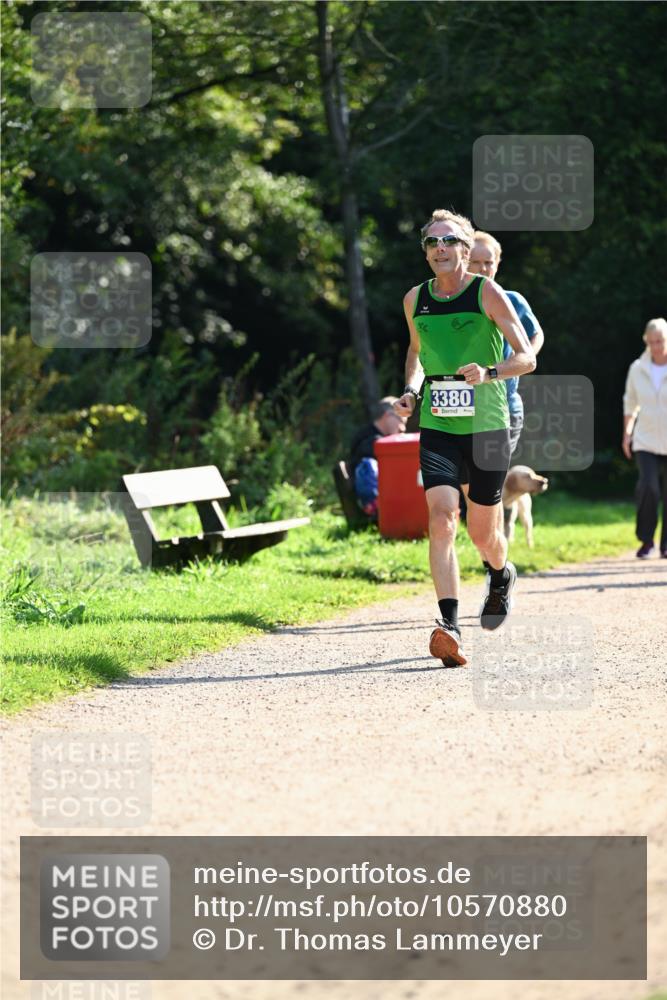 27.09.2026 - 35. Volkslauf durch das schöne Alstertal Dr. Thomas Lammeyer http://msf.ph/oto/10570880 27.09.2026 11:16:02 Laufen 3380 meine-sportfotos.de