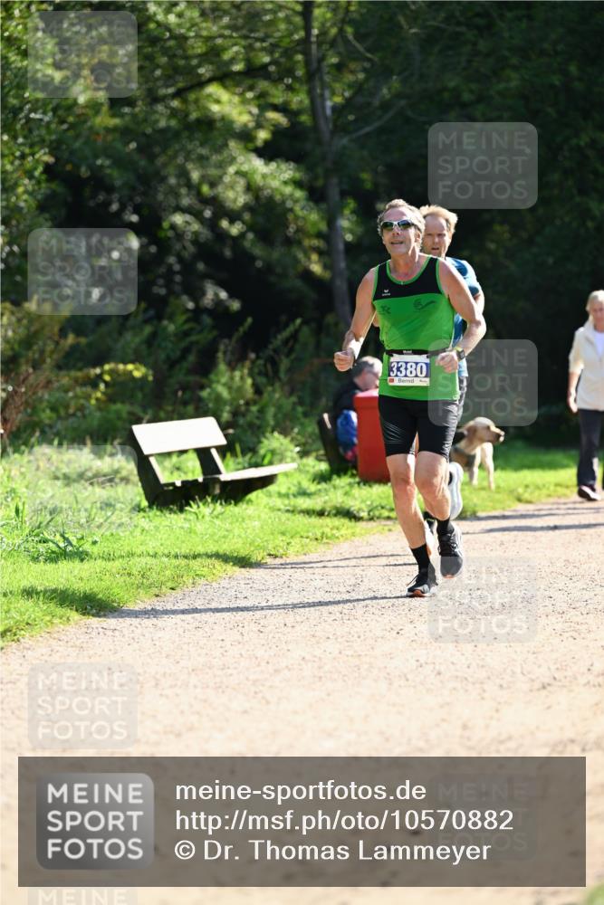 27.09.2026 - 35. Volkslauf durch das schöne Alstertal Dr. Thomas Lammeyer http://msf.ph/oto/10570882 27.09.2026 11:16:02 Laufen 3380 meine-sportfotos.de