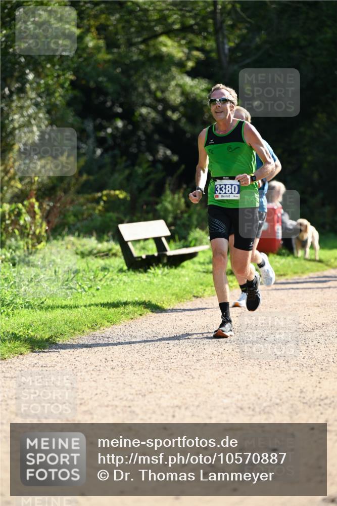 27.09.2026 - 35. Volkslauf durch das schöne Alstertal Dr. Thomas Lammeyer http://msf.ph/oto/10570887 27.09.2026 11:16:02 Laufen 3380 meine-sportfotos.de