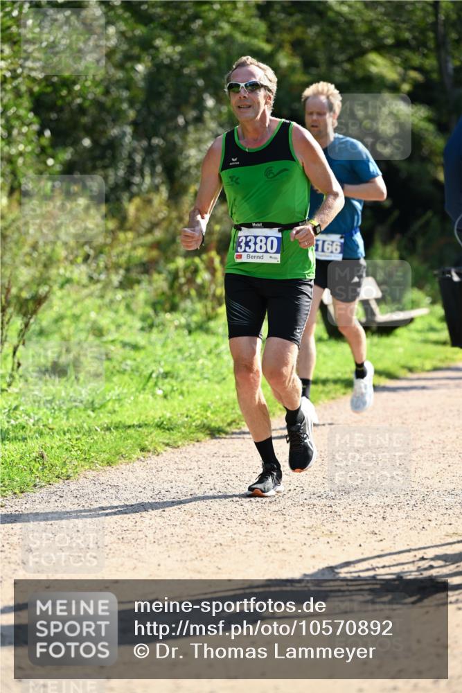 27.09.2026 - 35. Volkslauf durch das schöne Alstertal Dr. Thomas Lammeyer http://msf.ph/oto/10570892 27.09.2026 11:16:04 Laufen 3380, 166 meine-sportfotos.de
