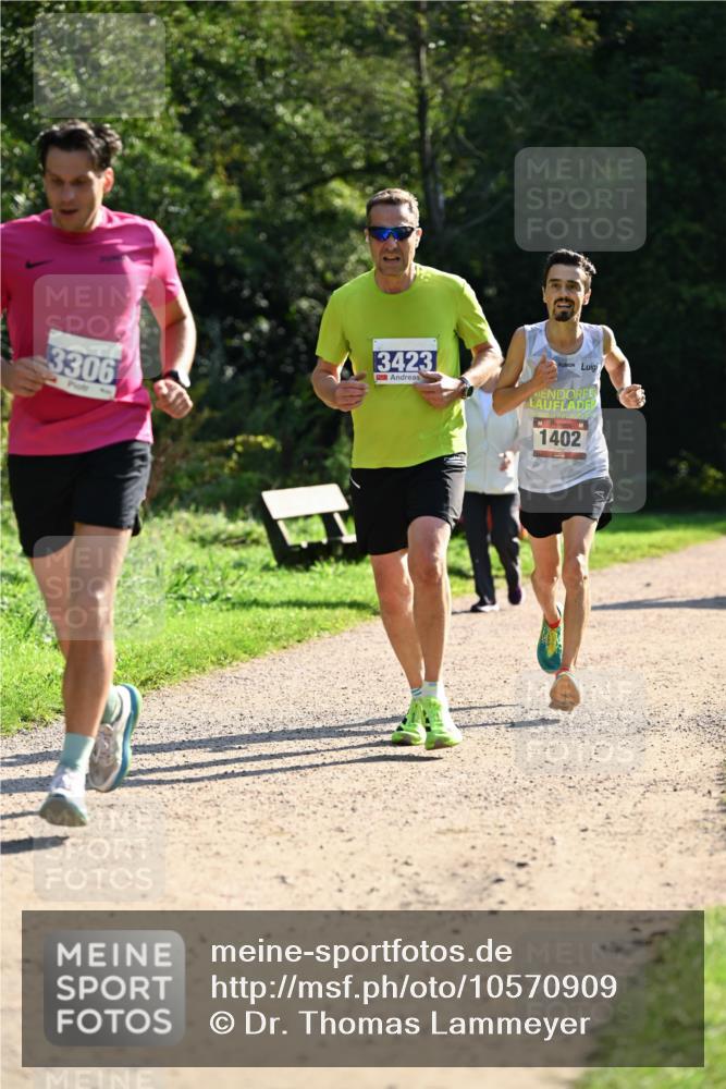 27.09.2026 - 35. Volkslauf durch das schöne Alstertal Dr. Thomas Lammeyer http://msf.ph/oto/10570909 27.09.2026 11:16:07 Laufen 3306, 3423, 1402 meine-sportfotos.de