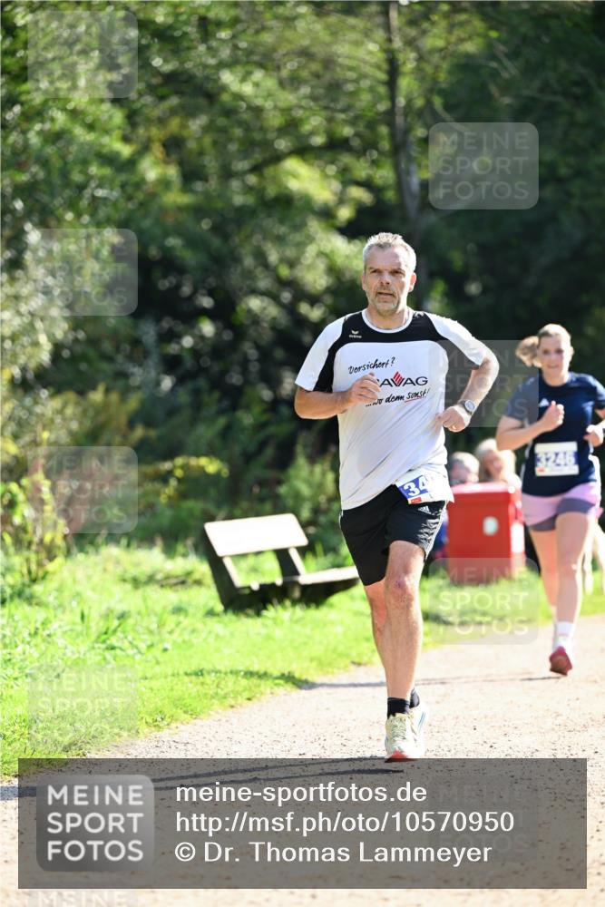 27.09.2026 - 35. Volkslauf durch das schöne Alstertal Dr. Thomas Lammeyer http://msf.ph/oto/10570950 27.09.2026 11:16:28 Laufen 34, 3246 meine-sportfotos.de