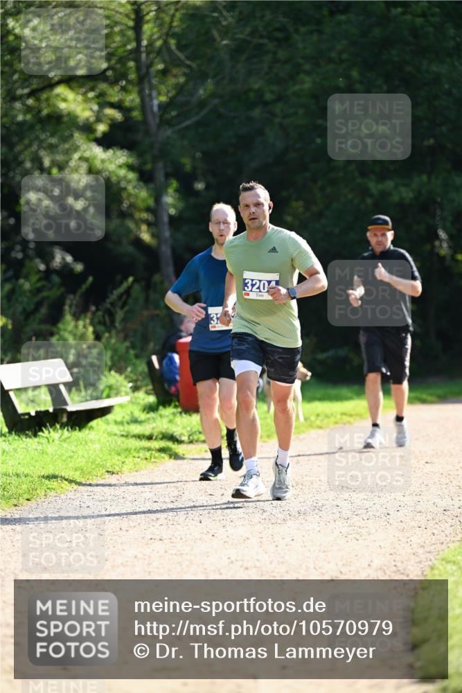 27.09.2026 - 35. Volkslauf durch das schöne Alstertal Dr. Thomas Lammeyer http://msf.ph/oto/10570979 27.09.2026 11:16:33 Laufen 3204 meine-sportfotos.de