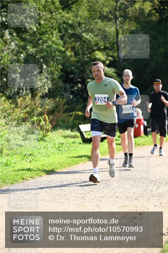 27.09.2026 - 35. Volkslauf durch das schöne Alstertal Dr. Thomas Lammeyer http://msf.ph/oto/10570993 27.09.2026 11:16:34 Laufen 3204, 3252 meine-sportfotos.de