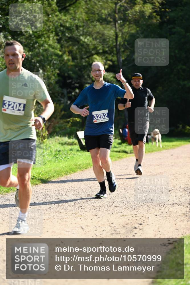 27.09.2026 - 35. Volkslauf durch das schöne Alstertal Dr. Thomas Lammeyer http://msf.ph/oto/10570999 27.09.2026 11:16:35 Laufen 3204, 3252 meine-sportfotos.de