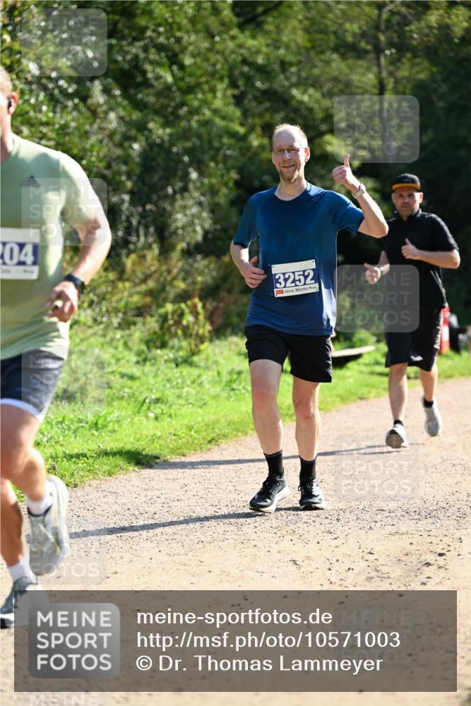 27.09.2026 - 35. Volkslauf durch das schöne Alstertal Dr. Thomas Lammeyer http://msf.ph/oto/10571003 27.09.2026 11:16:36 Laufen 204, 3252 meine-sportfotos.de
