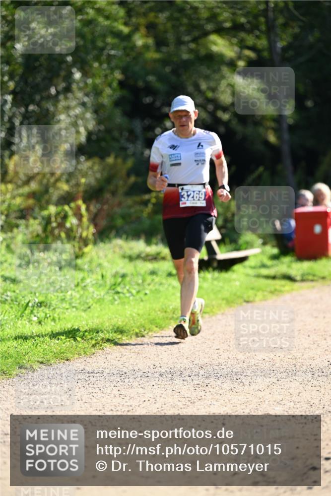 27.09.2026 - 35. Volkslauf durch das schöne Alstertal Dr. Thomas Lammeyer http://msf.ph/oto/10571015 27.09.2026 11:16:42 Laufen 3269 meine-sportfotos.de