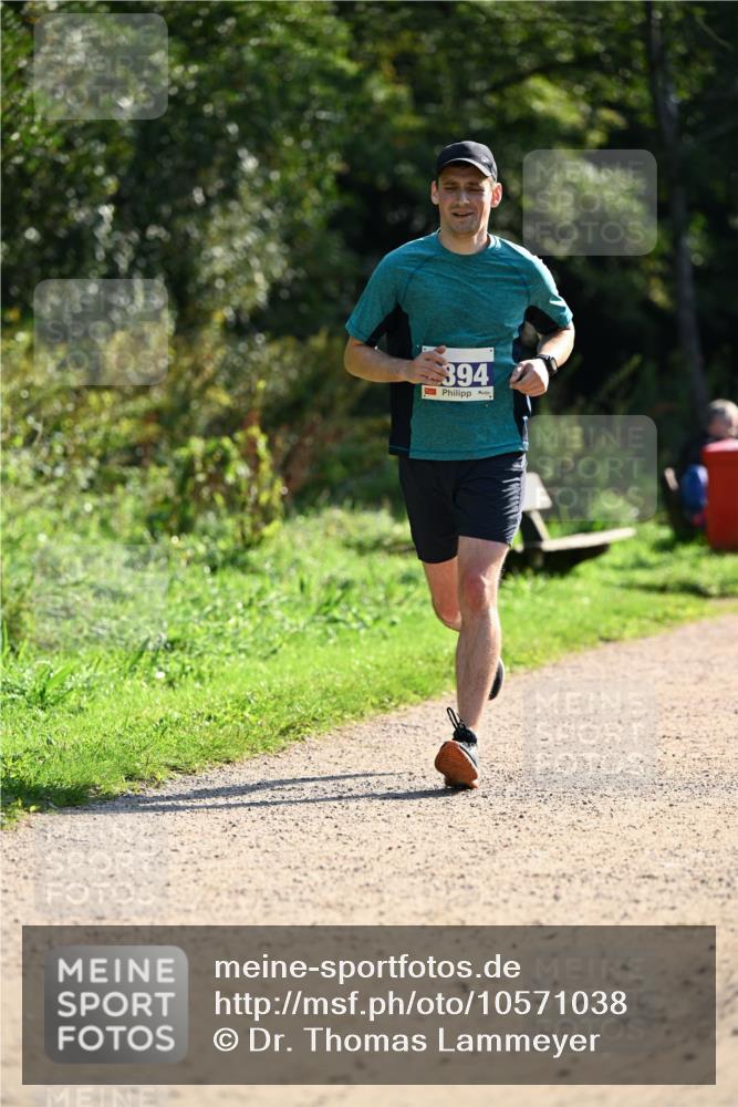 27.09.2026 - 35. Volkslauf durch das schöne Alstertal Dr. Thomas Lammeyer http://msf.ph/oto/10571038 27.09.2026 11:16:54 Laufen 394 meine-sportfotos.de