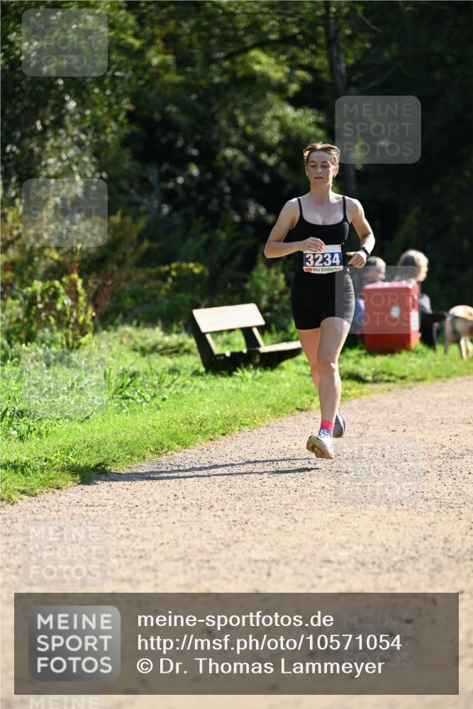 27.09.2026 - 35. Volkslauf durch das schöne Alstertal Dr. Thomas Lammeyer http://msf.ph/oto/10571054 27.09.2026 11:16:58 Laufen 3234 meine-sportfotos.de