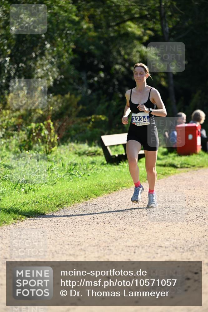 27.09.2026 - 35. Volkslauf durch das schöne Alstertal Dr. Thomas Lammeyer http://msf.ph/oto/10571057 27.09.2026 11:16:59 Laufen 3234 meine-sportfotos.de