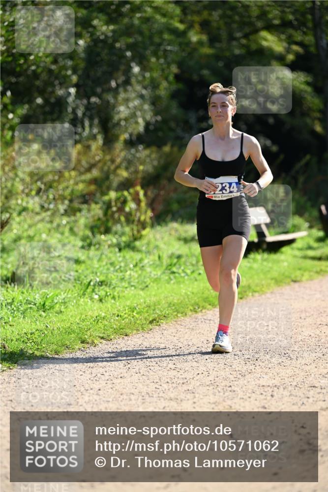 27.09.2026 - 35. Volkslauf durch das schöne Alstertal Dr. Thomas Lammeyer http://msf.ph/oto/10571062 27.09.2026 11:16:59 Laufen 234 meine-sportfotos.de