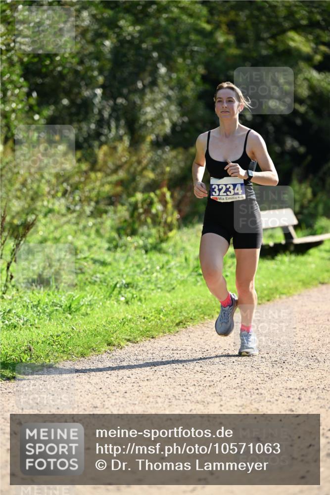 27.09.2026 - 35. Volkslauf durch das schöne Alstertal Dr. Thomas Lammeyer http://msf.ph/oto/10571063 27.09.2026 11:16:59 Laufen 3234 meine-sportfotos.de