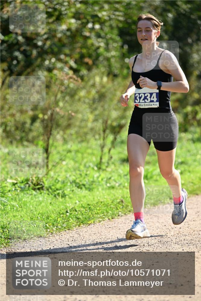 27.09.2026 - 35. Volkslauf durch das schöne Alstertal Dr. Thomas Lammeyer http://msf.ph/oto/10571071 27.09.2026 11:17:00 Laufen 3234 meine-sportfotos.de