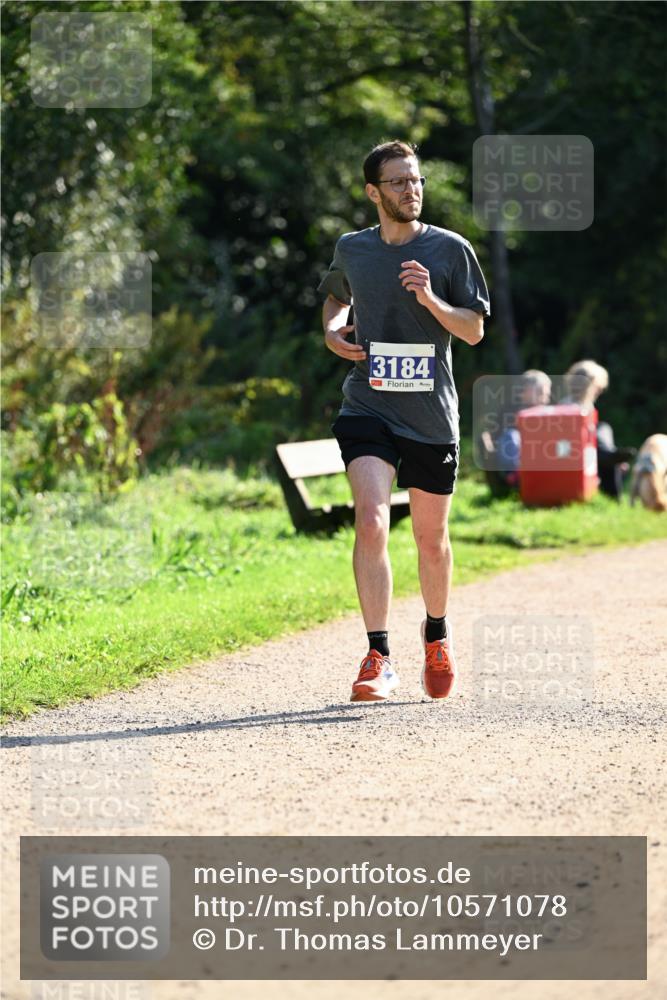 27.09.2026 - 35. Volkslauf durch das schöne Alstertal Dr. Thomas Lammeyer http://msf.ph/oto/10571078 27.09.2026 11:17:04 Laufen 3184 meine-sportfotos.de