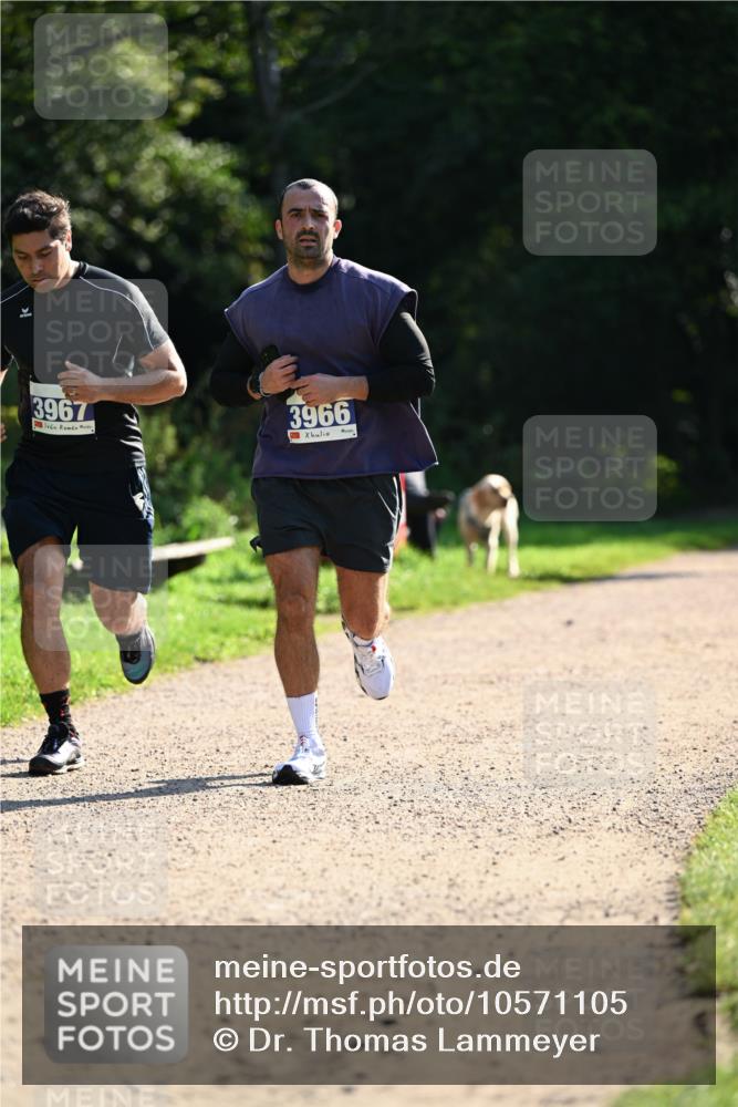 27.09.2026 - 35. Volkslauf durch das schöne Alstertal Dr. Thomas Lammeyer http://msf.ph/oto/10571105 27.09.2026 11:17:14 Laufen 3967, 3966 meine-sportfotos.de
