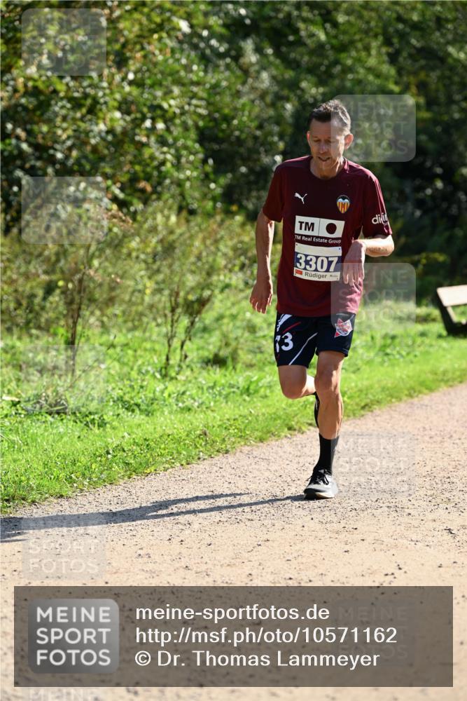27.09.2026 - 35. Volkslauf durch das schöne Alstertal Dr. Thomas Lammeyer http://msf.ph/oto/10571162 27.09.2026 11:17:33 Laufen 13, 3307 meine-sportfotos.de