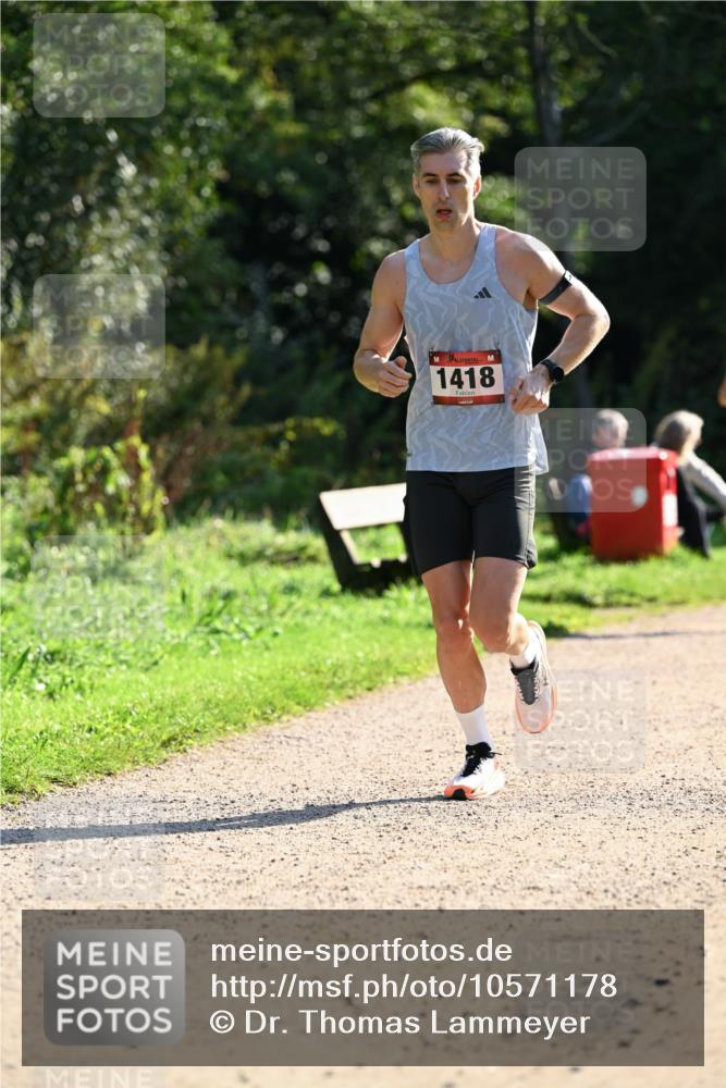 27.09.2026 - 35. Volkslauf durch das schöne Alstertal Dr. Thomas Lammeyer http://msf.ph/oto/10571178 27.09.2026 11:17:41 Laufen 1418 meine-sportfotos.de