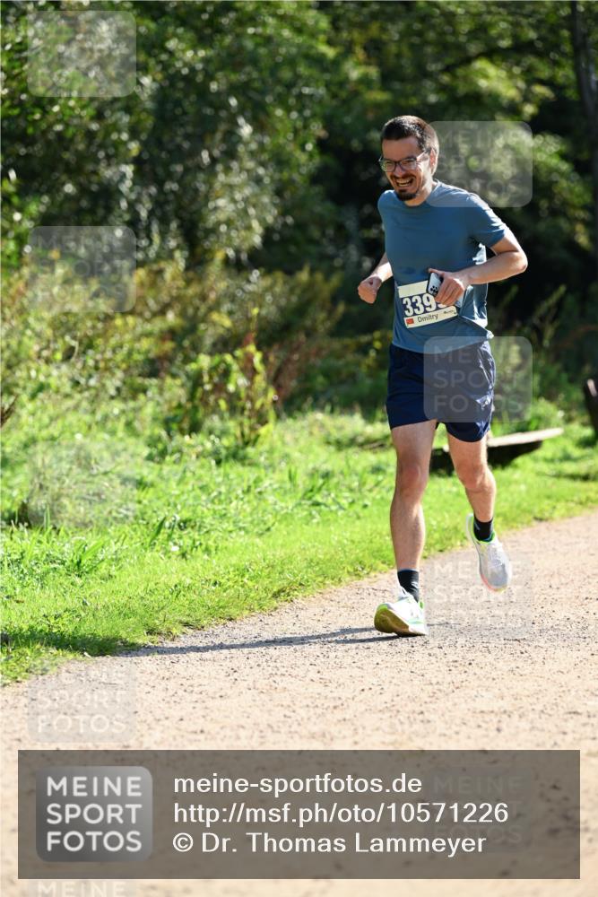27.09.2026 - 35. Volkslauf durch das schöne Alstertal Dr. Thomas Lammeyer http://msf.ph/oto/10571226 27.09.2026 11:17:48 Laufen 339 meine-sportfotos.de
