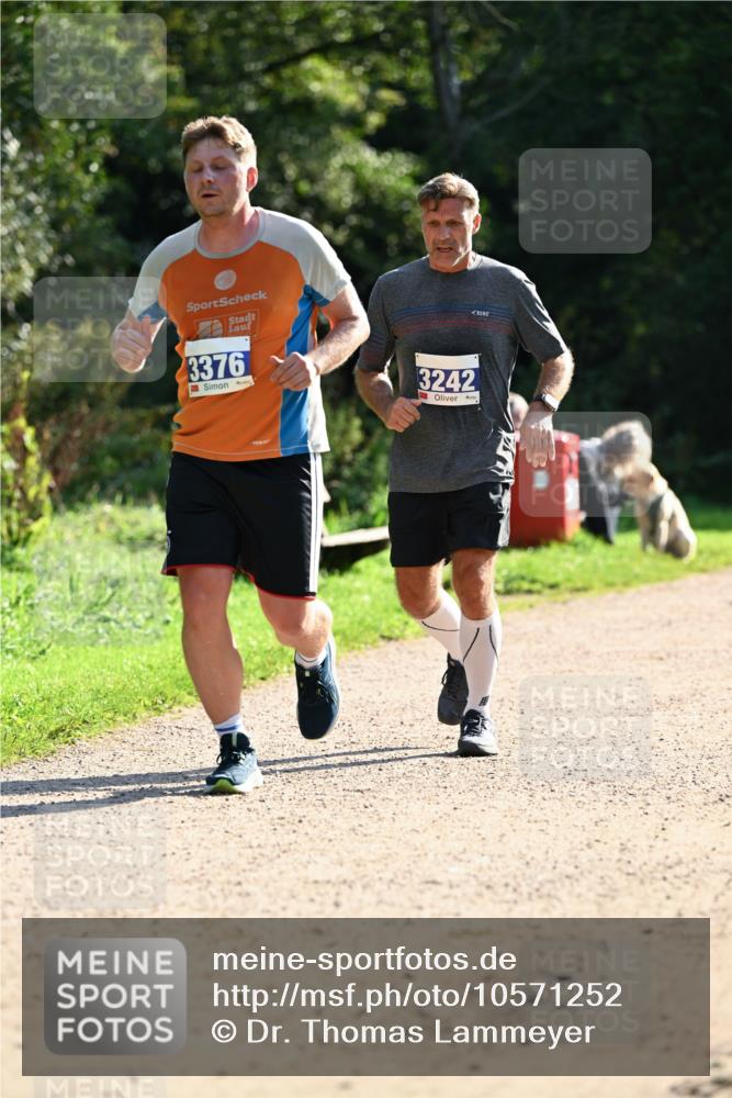 27.09.2026 - 35. Volkslauf durch das schöne Alstertal Dr. Thomas Lammeyer http://msf.ph/oto/10571252 27.09.2026 11:17:53 Laufen 3376, 3242 meine-sportfotos.de