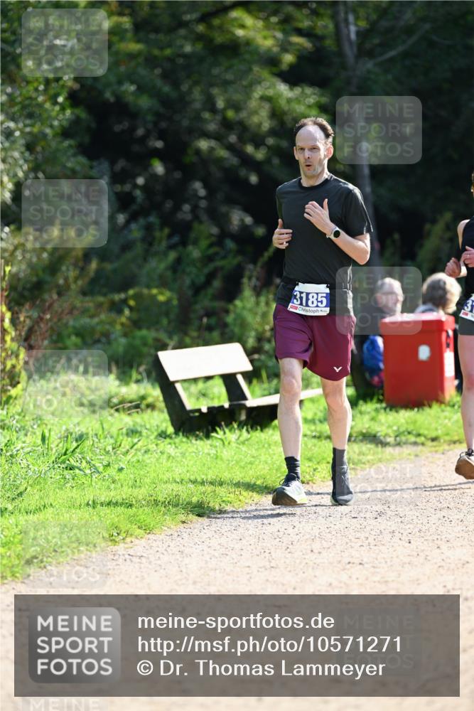 27.09.2026 - 35. Volkslauf durch das schöne Alstertal Dr. Thomas Lammeyer http://msf.ph/oto/10571271 27.09.2026 11:18:14 Laufen 3185 meine-sportfotos.de