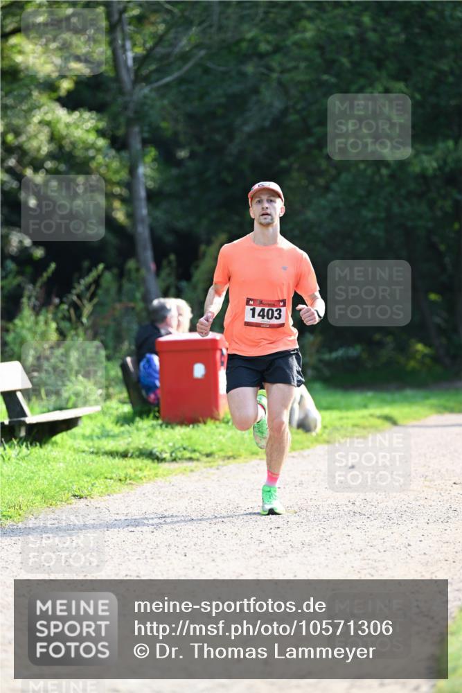 27.09.2026 - 35. Volkslauf durch das schöne Alstertal Dr. Thomas Lammeyer http://msf.ph/oto/10571306 27.09.2026 11:18:21 Laufen 1403 meine-sportfotos.de