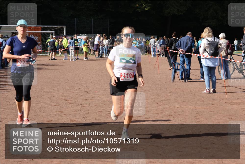27.09.2026 - 35. Volkslauf durch das schöne Alstertal Strokosch-Dieckow http://msf.ph/oto/10571319 27.09.2026 12:19:28 Ziel 2007, 2507 meine-sportfotos.de