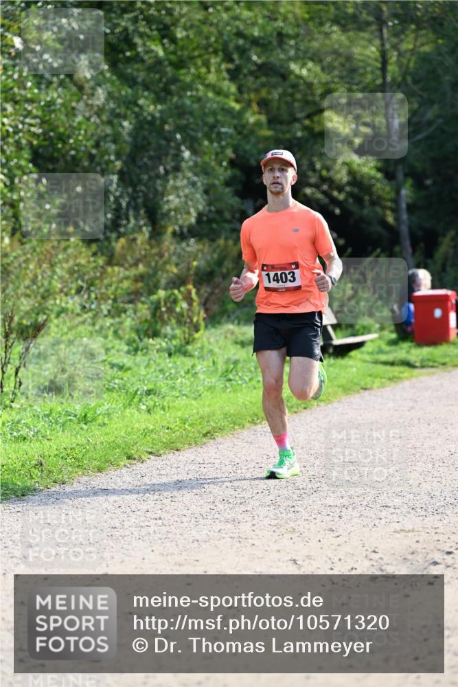 27.09.2026 - 35. Volkslauf durch das schöne Alstertal Dr. Thomas Lammeyer http://msf.ph/oto/10571320 27.09.2026 11:18:23 Laufen 1403 meine-sportfotos.de