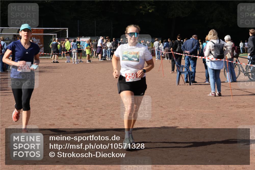 27.09.2026 - 35. Volkslauf durch das schöne Alstertal Strokosch-Dieckow http://msf.ph/oto/10571328 27.09.2026 12:19:28 Ziel 2007, 2507 meine-sportfotos.de