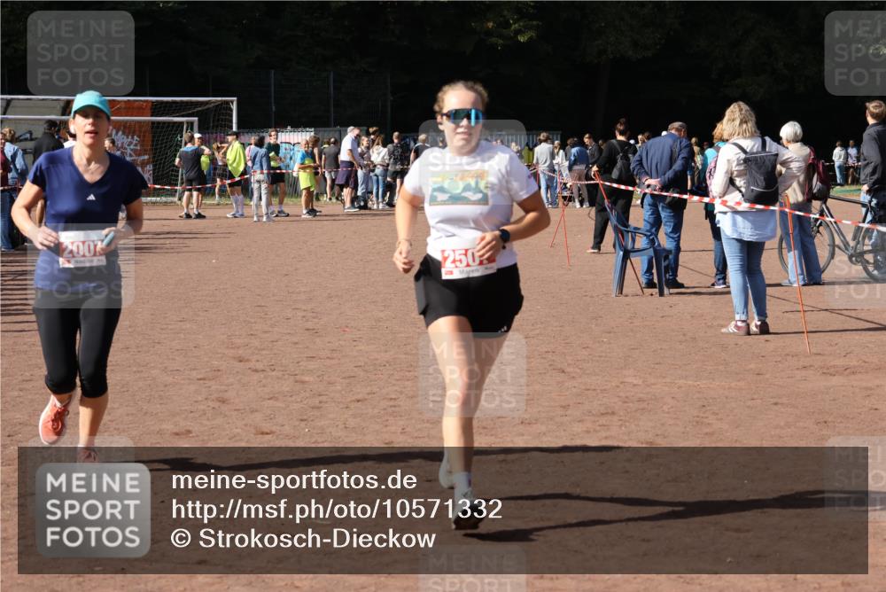 27.09.2026 - 35. Volkslauf durch das schöne Alstertal Strokosch-Dieckow http://msf.ph/oto/10571332 27.09.2026 12:19:28 Ziel 2007, 2507 meine-sportfotos.de