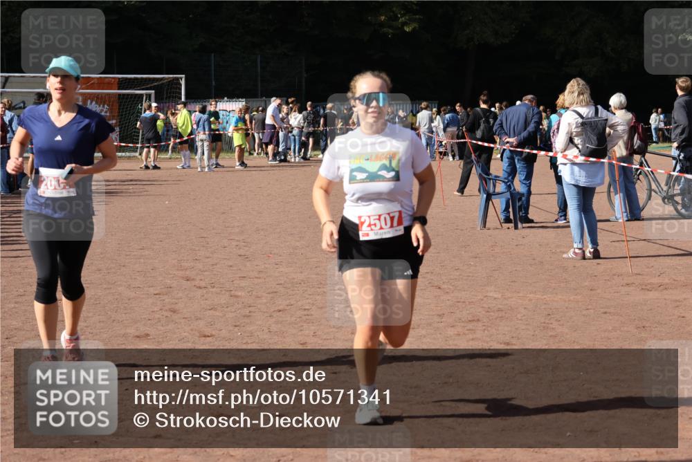 27.09.2026 - 35. Volkslauf durch das schöne Alstertal Strokosch-Dieckow http://msf.ph/oto/10571341 27.09.2026 12:19:28 Ziel 2007, 2507 meine-sportfotos.de