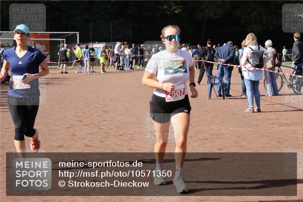 27.09.2026 - 35. Volkslauf durch das schöne Alstertal Strokosch-Dieckow http://msf.ph/oto/10571350 27.09.2026 12:19:28 Ziel 2007, 2507 meine-sportfotos.de