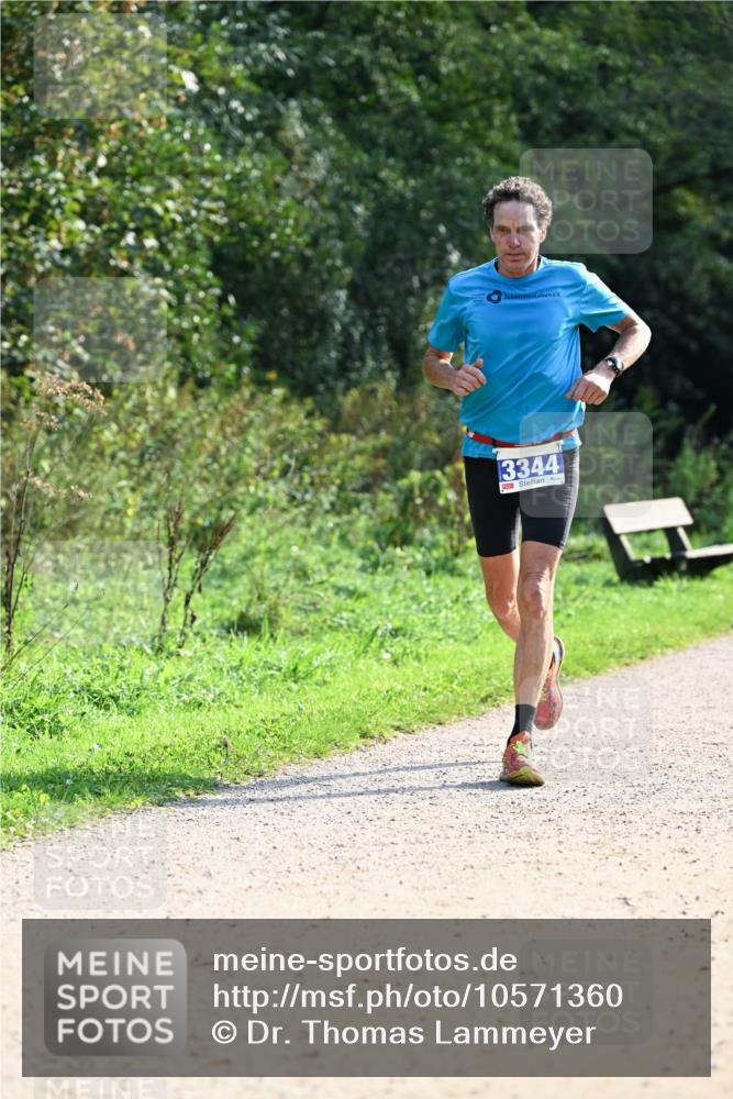 27.09.2026 - 35. Volkslauf durch das schöne Alstertal Dr. Thomas Lammeyer http://msf.ph/oto/10571360 27.09.2026 11:18:34 Laufen 3344 meine-sportfotos.de