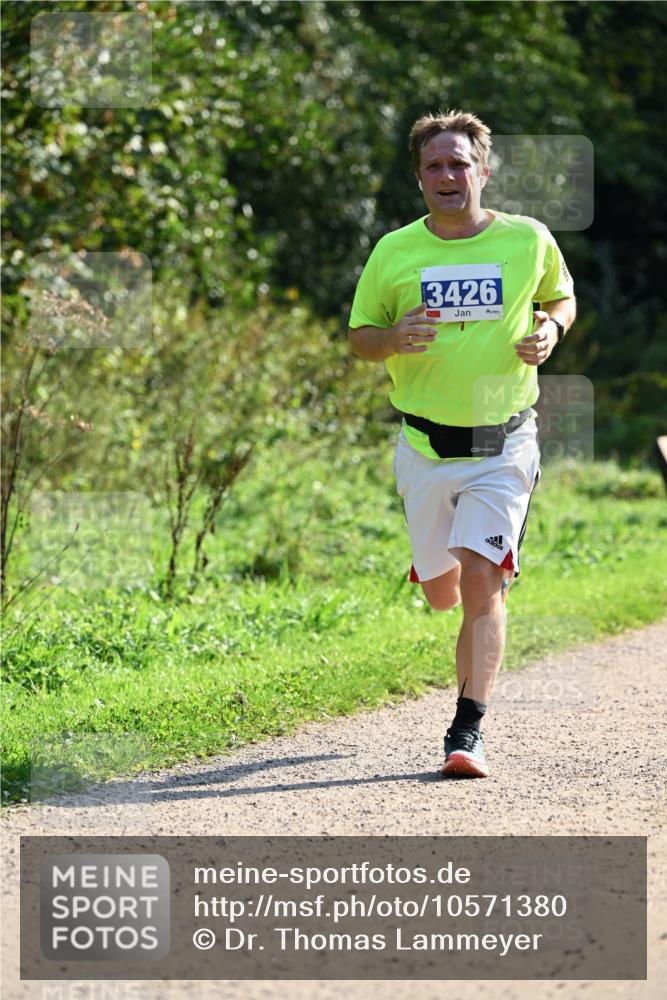 27.09.2026 - 35. Volkslauf durch das schöne Alstertal Dr. Thomas Lammeyer http://msf.ph/oto/10571380 27.09.2026 11:18:41 Laufen 3426 meine-sportfotos.de