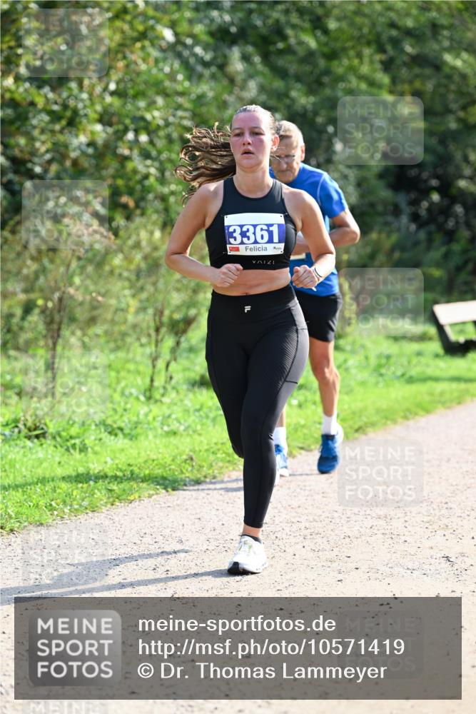 27.09.2026 - 35. Volkslauf durch das schöne Alstertal Dr. Thomas Lammeyer http://msf.ph/oto/10571419 27.09.2026 11:18:50 Laufen 3361 meine-sportfotos.de